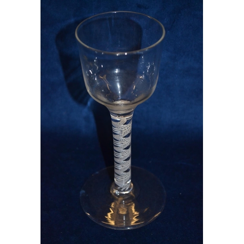 71 - 18TH CENTURY SPIRAL AIR TWIST WINE GLASS ON CIRCULAR FOOT (17cm)