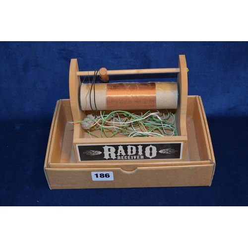 186 - RADIO RECEIVER