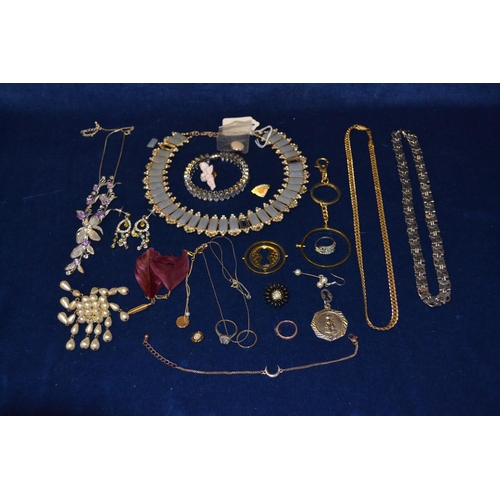 38 - QUANTITY OF MISCELLANEOUS JEWELLERY