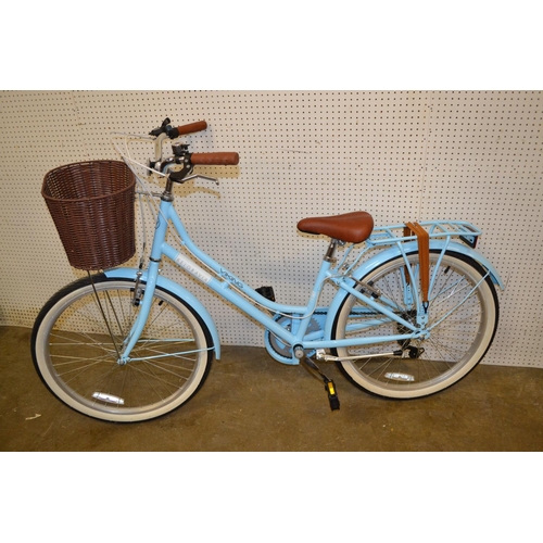 595 - VIKING BELGRAVIA LADIES BIKE WITH BASKET