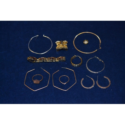 6 - QUANTITY OF JEWELLERY