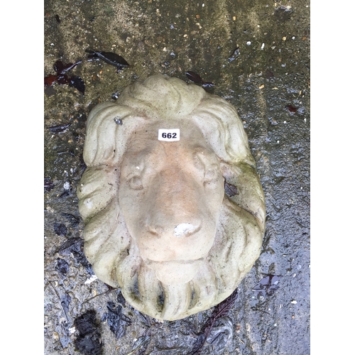 662 - LION WALL PLAQUE