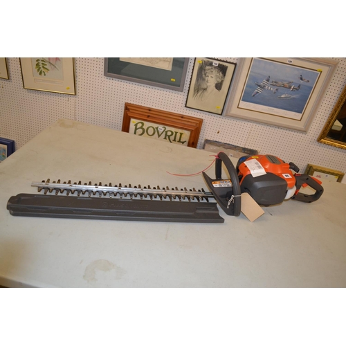 85 - HUSQVARNA 122HD 60 PETROL HEDGE TRIMMER (NEW)