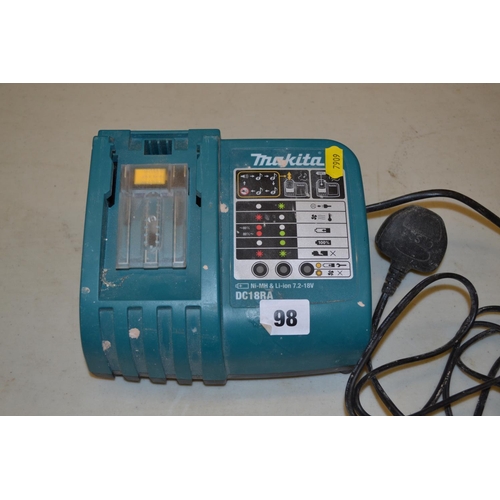98 - MAKITA DC1 8RA CHARGER