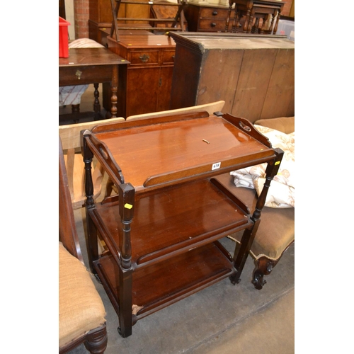 478 - 19TH CENTURY MAHOGANY TRIPLE HEIGHT DINNER WAGON WITH TRAY TOP, ON TURNED SUPPORTS AND CASTORS