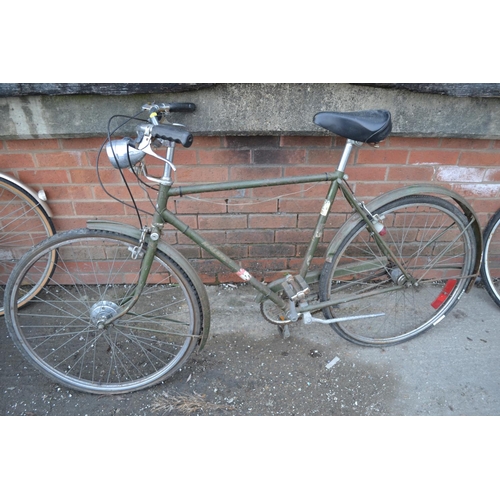 702 - OLD RALEIGH GENTS BICYCLE