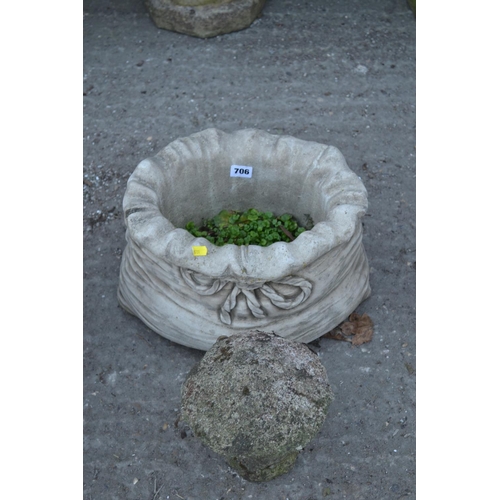 706 - SACK PLANTER AND MUSHROOM