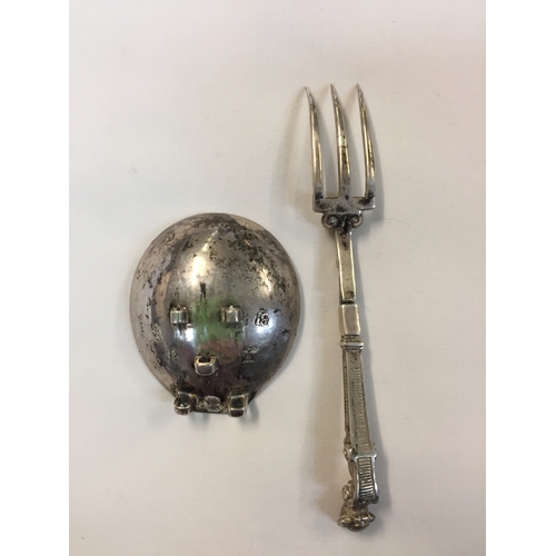 340 - RARE 17TH CENTURY STYLE DUTCH SILVER TRAVELLING COMBINATION FOLDING DINNER FORK AND SPOON NECESSAIRE... 