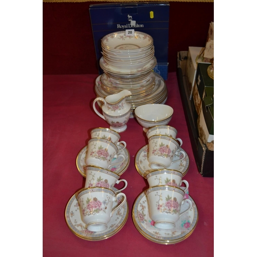 20 - ROYAL DOULTON 