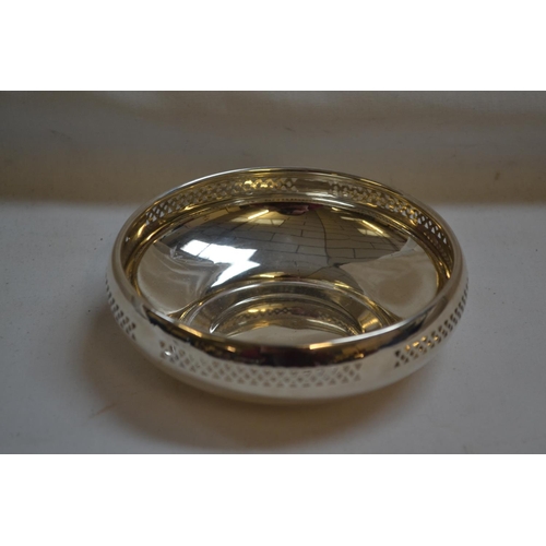 292 - BRKS STERLING SILVER BOWL WITH PIERCED BORDER (2.7oz)