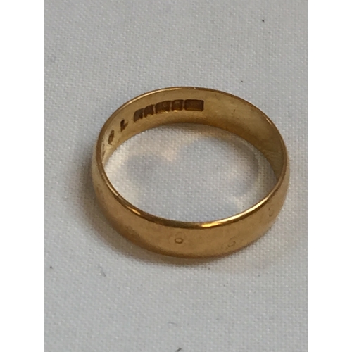 302 - 22CT GOLD WEDDING BAND (3.6g)