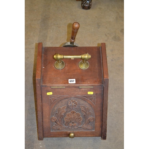 697 - EDWARDIAN CARVED MAHOGANY COAL BUCKET WITH BRASS MOUNTS AND SHOVEL