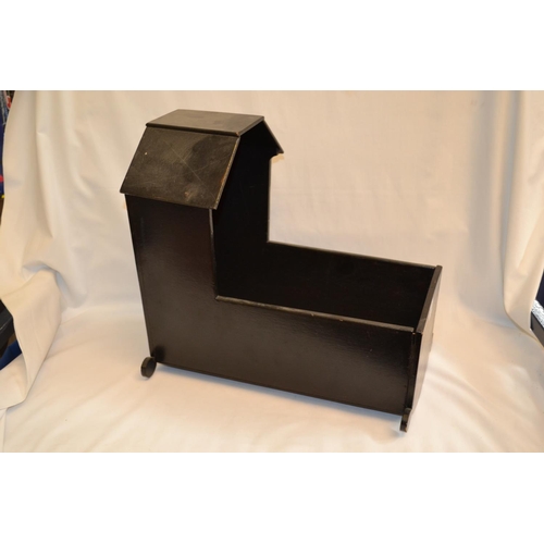 103 - DOLLS ROCKING CRADLE