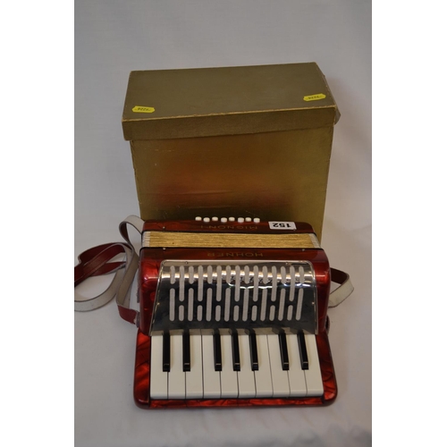 152 - HOHNER MIGNON 1 CHILDS PIANO ACCORDIAN