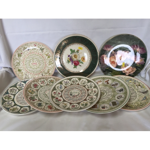 138 - 18 VARIOUS DECORATIVE PLATES