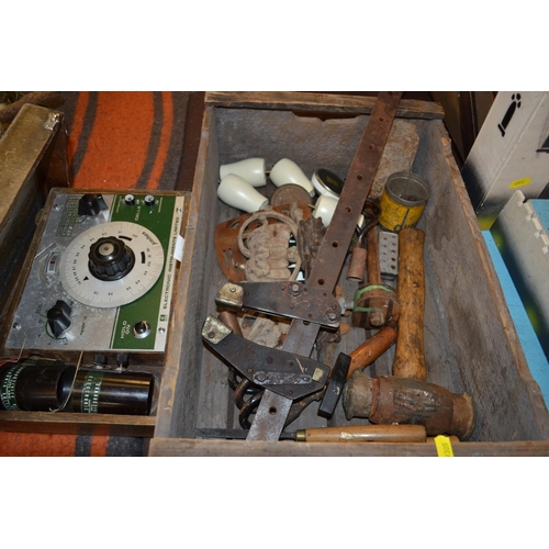 224 - QUANTITY OF VINTAGE HAND TOOLS AND TYPE MCI (MARK IV) CONDUCTIVITY MEASURING BRIDGE