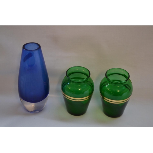 36 - BRISTOL BLUE GLASS VASE (15CM) AND PAIR OF GREEN AND GOLD BANDED VASES