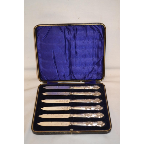 295 - SET OF SIX KINGS PATTERN SILVER HAFTED DESSERT KNIVES IN CASE