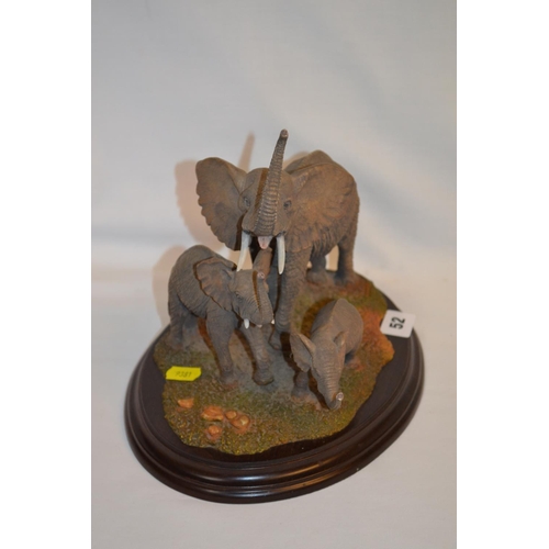 52 - COUNTRY ARTISTS GROUP OF ELEPHANT WITH 2 CALVES