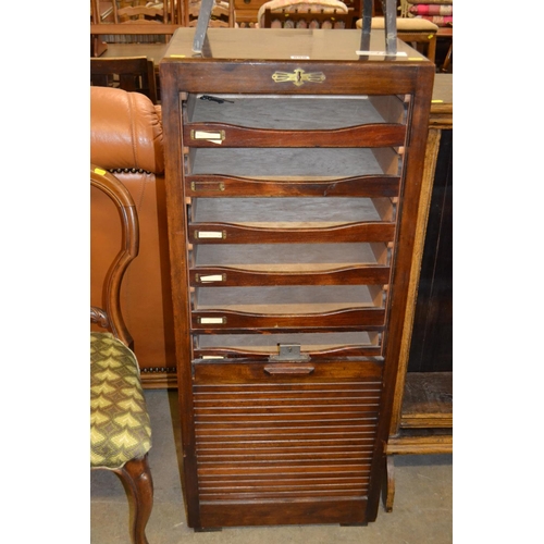 550 - EDWARDIAN OAK FILING CABINET FITTED 9 SLIDING TRAYS, PULL UP TAMBOUR FRONT