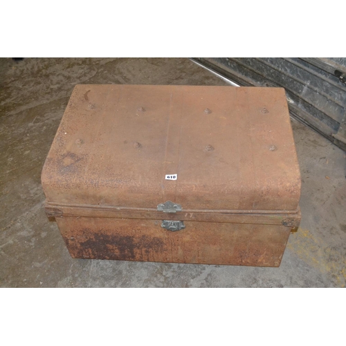 610 - OLD METAL TRUNK