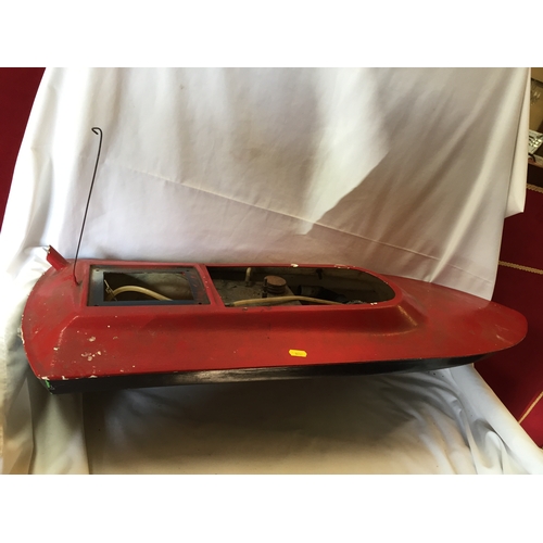 114 - MODEL RADIO CONTROL SPEED BOAT