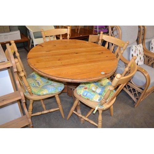 674 - CIRCULAR PINE BREAKFAST TABLE 96CM WIDTH X 77CM HIGH AND SET OF 4 SLAT BACK DINING CHAIRS