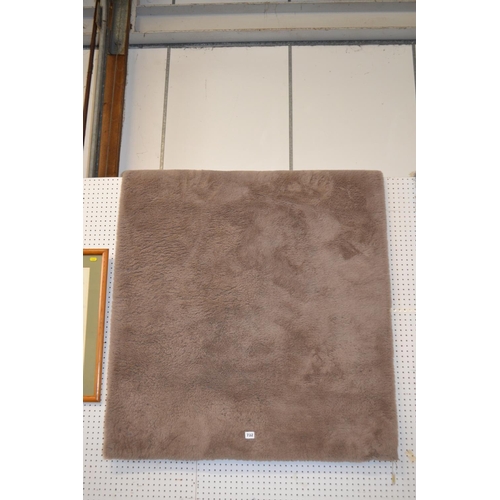 732 - FAUX FUR RUG 100CM X 150CM