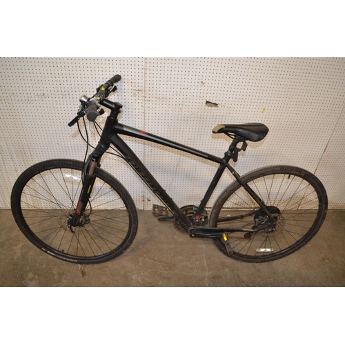 745 - SPECIALIZED CROSSTRAIL SPORT MOUNTAIN BIKE