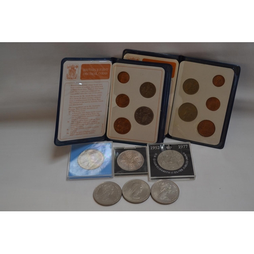 9 - 2 SETS OF DECIMAL COINS AND QUANTITY OF COMMEMORATIVE CROWNS