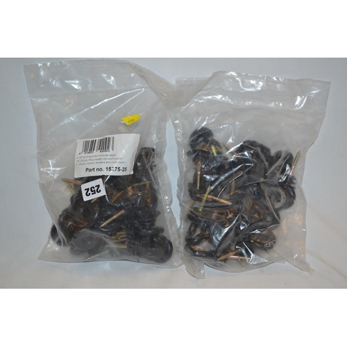 252 - 50 ELECTRIC FENCE RING INSULATORS