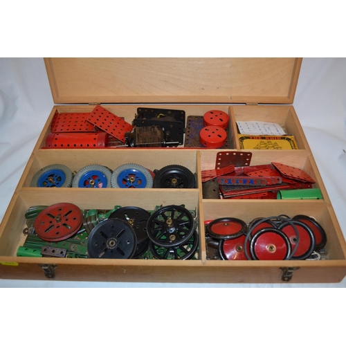 219 - MECCANO BOX AND COMPONENTS