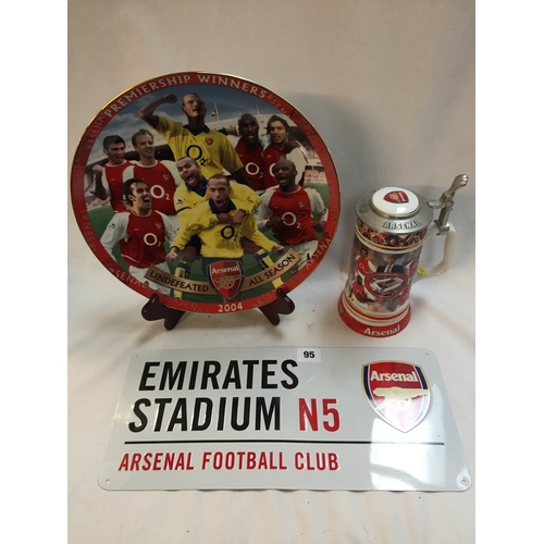 95 - ARSENAL PREMIERSHIP WINNERS 2004 PLATE, BEERSTEIN AND SIGN