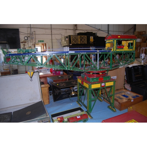 126 - MECCANO GIANT MODEL OF BLOCK SETTING CRANE