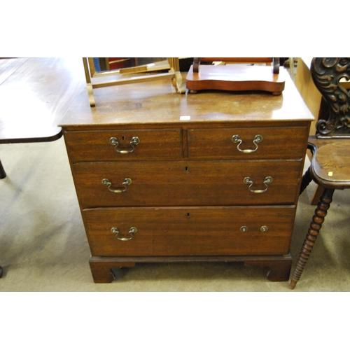 502 - GEORGIAN OAK BACHELOR CHEST OF 4 DRAWERS, DROP BRASS HANDLES, ON BRACKET FEET 82CM WIDTH X 47CM DEPT... 