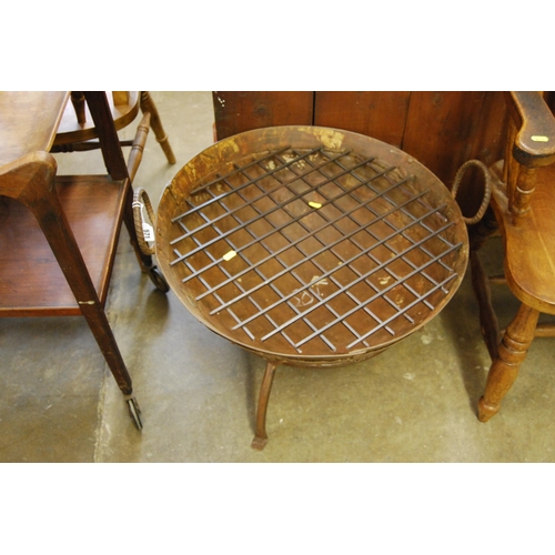 571 - CIRCULAR 2 HANDLED IRON FIRE PIT WITH IRON MESH SHELF, ON STAND