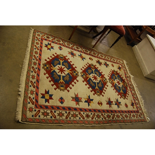 622 - BORDERED WOOL RUG