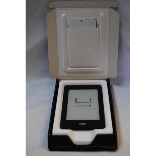 15 - KINDLE PAPERWHITE