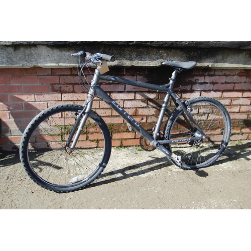 690 - CARRERA SUBWAY MOUNTAIN BIKE