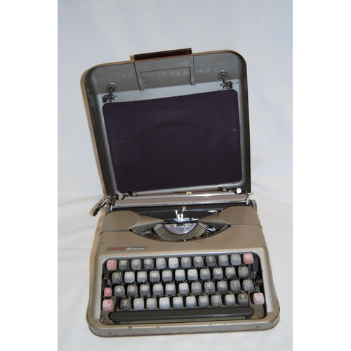 203 - EMPIRE ARISTOCRAT PORTABLE MANUAL TYPEWRITER