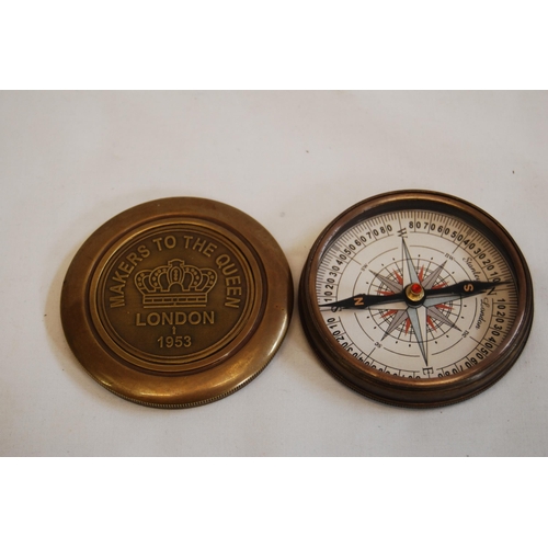 252 - CIRCULAR BRASS COMPASS