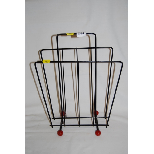 291 - RETRO WIRE WORK SPUTNIK MAGAZINE RACK