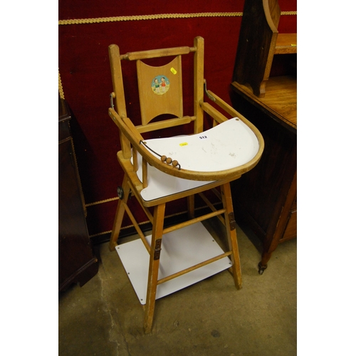 512 - VINTAGE CHILDS HIGH CHAIR