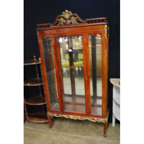 643 - REPRODUCTION LOUIS XV STYLE MAHOGANY DISPLAY CABINET FITTED 4 GLASS SHELVES, CARVED FLEUR DE LYS GAL... 