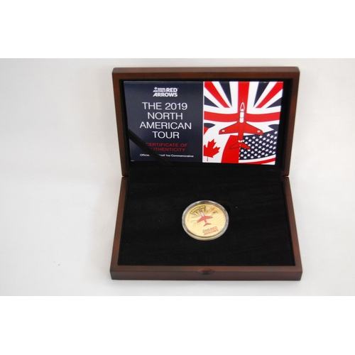 12 - 2019 RED ARROWS NORTH AMERICAN TOUR 24CT GOLD ONE OUNCE MEDAL, OBVERSE RED ARROWS SQUADRON BADGE, RE... 