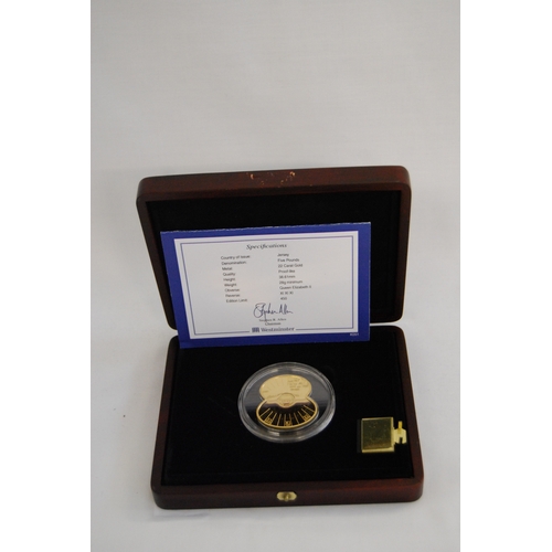 13 - 2008 ROYAL BRITISH LEGION 22CT GOLD POPPY COIN, JERSEY £5 COIN, REVERSE XI XI XI, OBVERSE QUEEN ELIZ... 