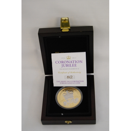 17 - 2018 JERSEY CORONATION JUBILEE 1953-2013 GOLD £5 COIN, REVERSE ST EDWARDS CROWN, OBVERSE DOUBLE PORT... 