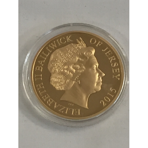 23 - 2015 JERSEY SIR WINSTON CHURCHILL FIVE POUNDS GOLD COIN, OBVERSE BY IAN RANK-BROADLEY, LIMITED EDITI... 