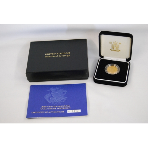 35 - 2005 UK GOLD SOVEREIGN, REVERSE GEORGE AND THE DRAGON, OBVERSE BY IAN RANK-BROADLEY, LIMITED EDITION... 