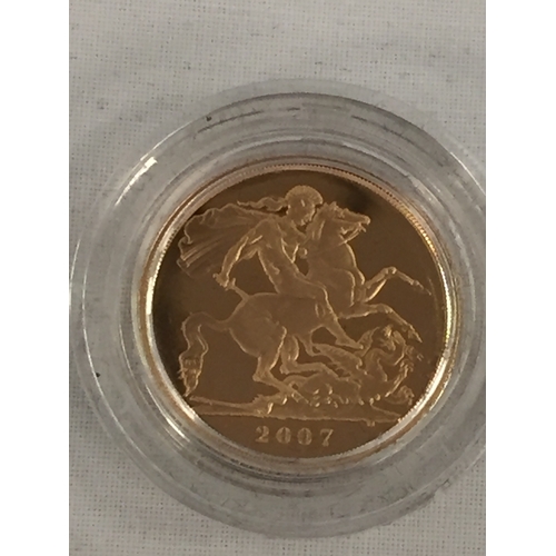 37 - 2007 UK GOLD SOVEREIGN, REVERSE ST GEORGE AND THE DRAGON, OBVERSE BY IAN RANK-BROADLEY, LIMITED EDIT... 